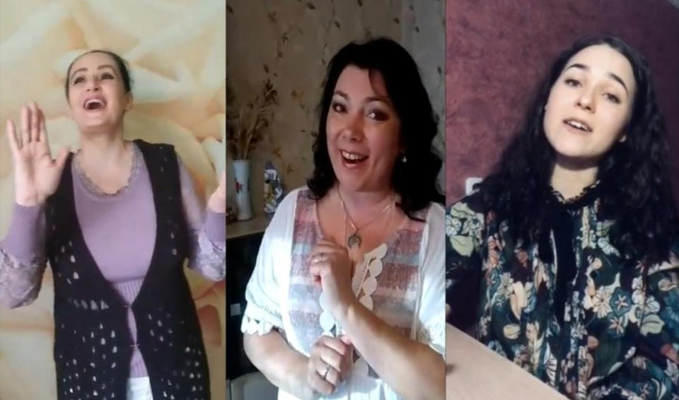 Солистки ансамбля «Злато-Серебро» исполнили песню «Я качу-мечу золотое кольцо» Солистки ансамбля «Злато-Серебро» исполнили песню «Я качу-мечу золотое кольцо»