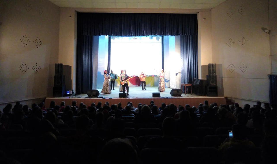 Ансамбль «Злато-Серебро» выступил в Башмаково Ансамбль «Злато-Серебро» выступил в Башмаково