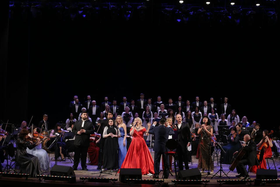 Старый Новый год в Пензе отметили грандиозным концертом (ТВ-Экспресс) Старый Новый год в Пензе отметили грандиозным концертом (ТВ-Экспресс)