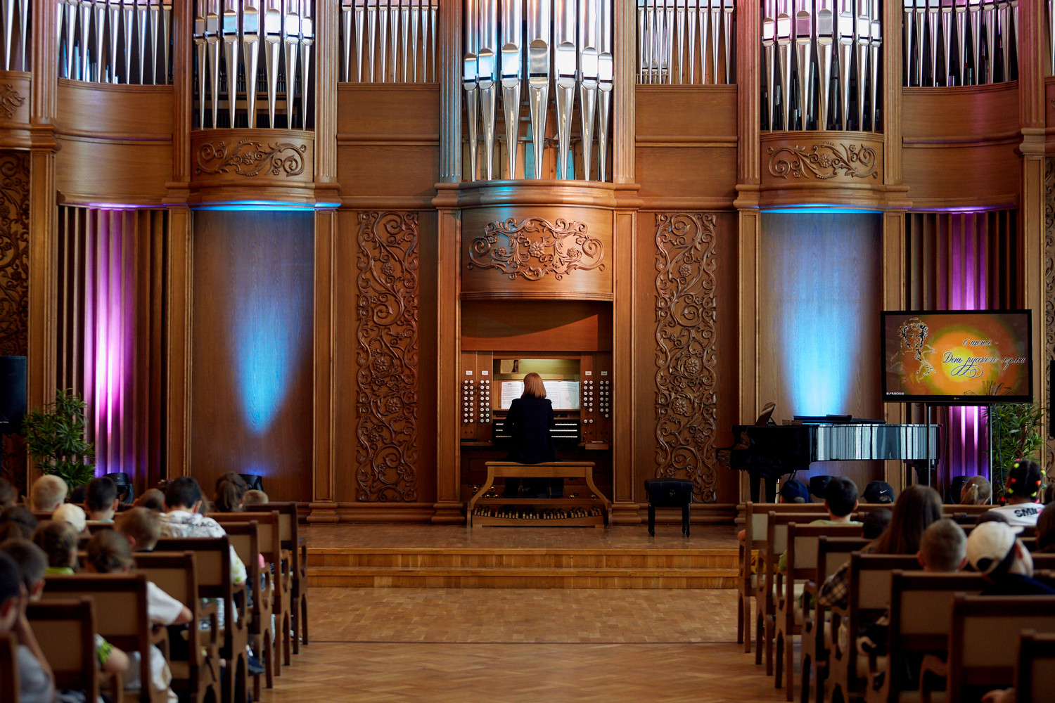 В «Пензаконцерте» состоялась литературно-музыкальная встреча, посвященная Дню русского языка В «Пензаконцерте» состоялась литературно-музыкальная встреча, посвященная Дню русского языка