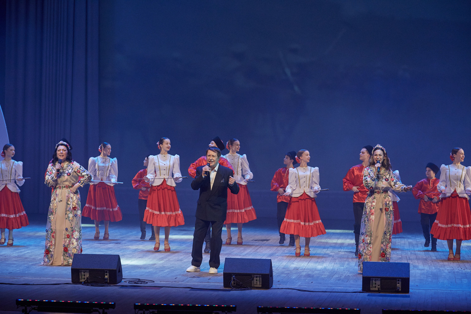 Состоялся гала-концерт IX Межрегионального песенного конкурса-фестиваля «Когда цветут сады…» Состоялся гала-концерт IX Межрегионального песенного конкурса-фестиваля «Когда цветут сады…»