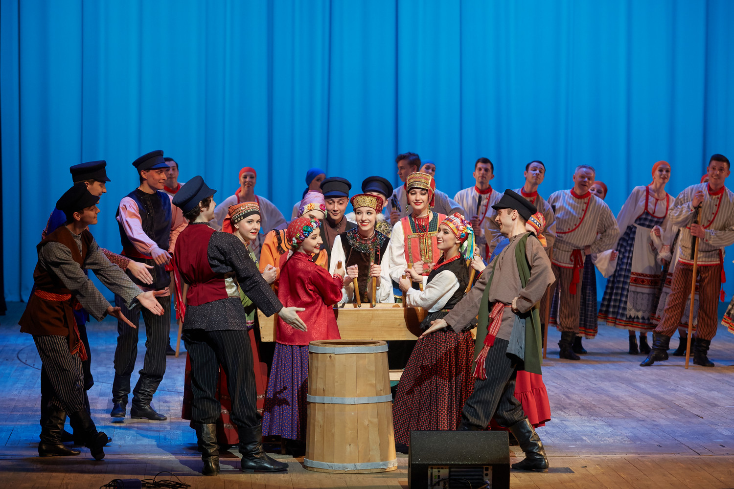 В филармонии состоялся концерт хореографического ансамбля «Вензеля» В филармонии состоялся концерт хореографического ансамбля «Вензеля»