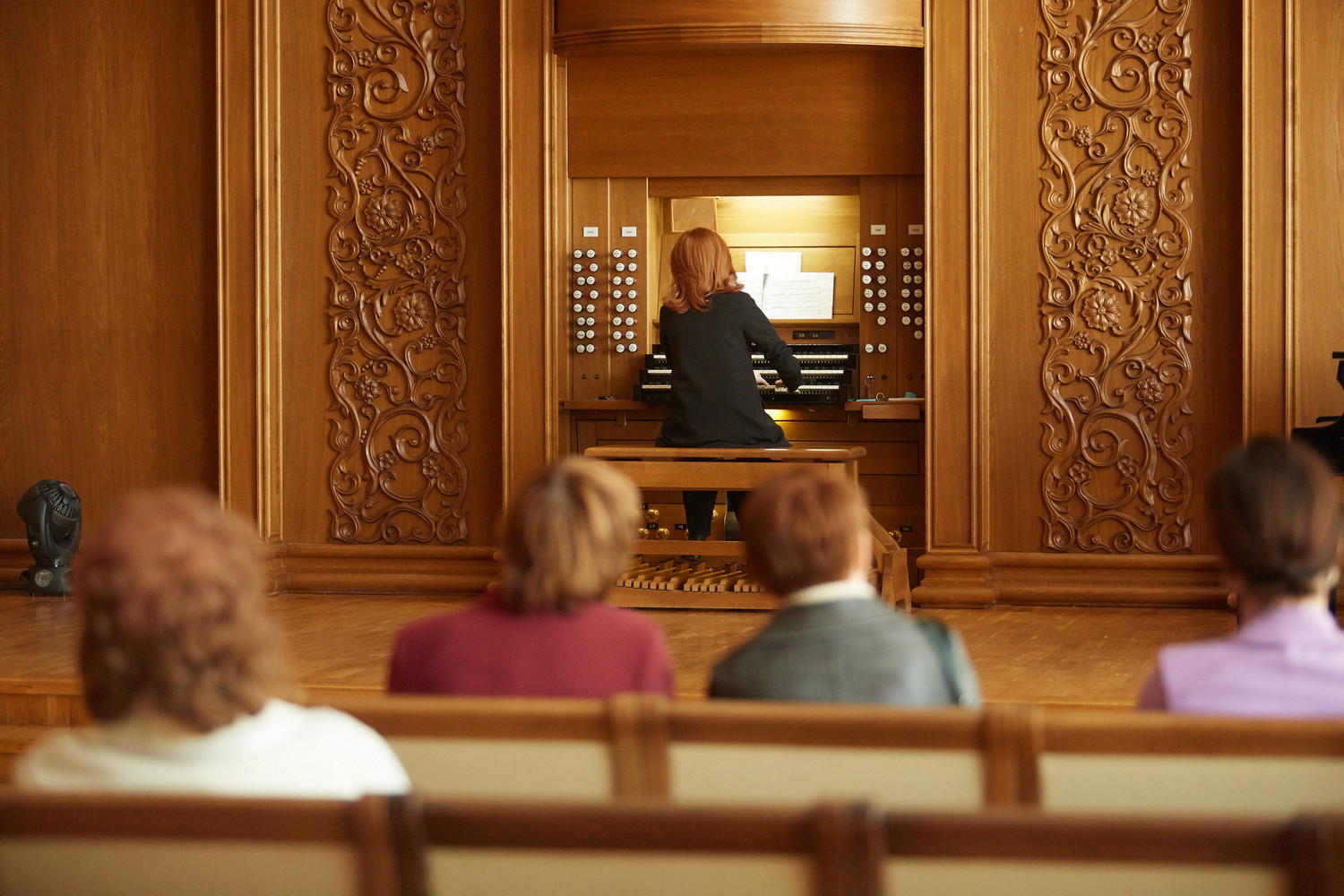 В преддверии Дня туризма в филармонии состоялась экскурсия В преддверии Дня туризма в филармонии состоялась экскурсия