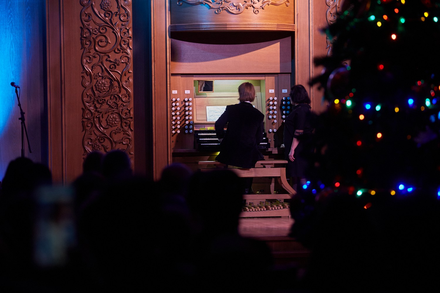 В Рождественский сочельник в филармонии традиционно звучал орган В Рождественский сочельник в филармонии традиционно звучал орган