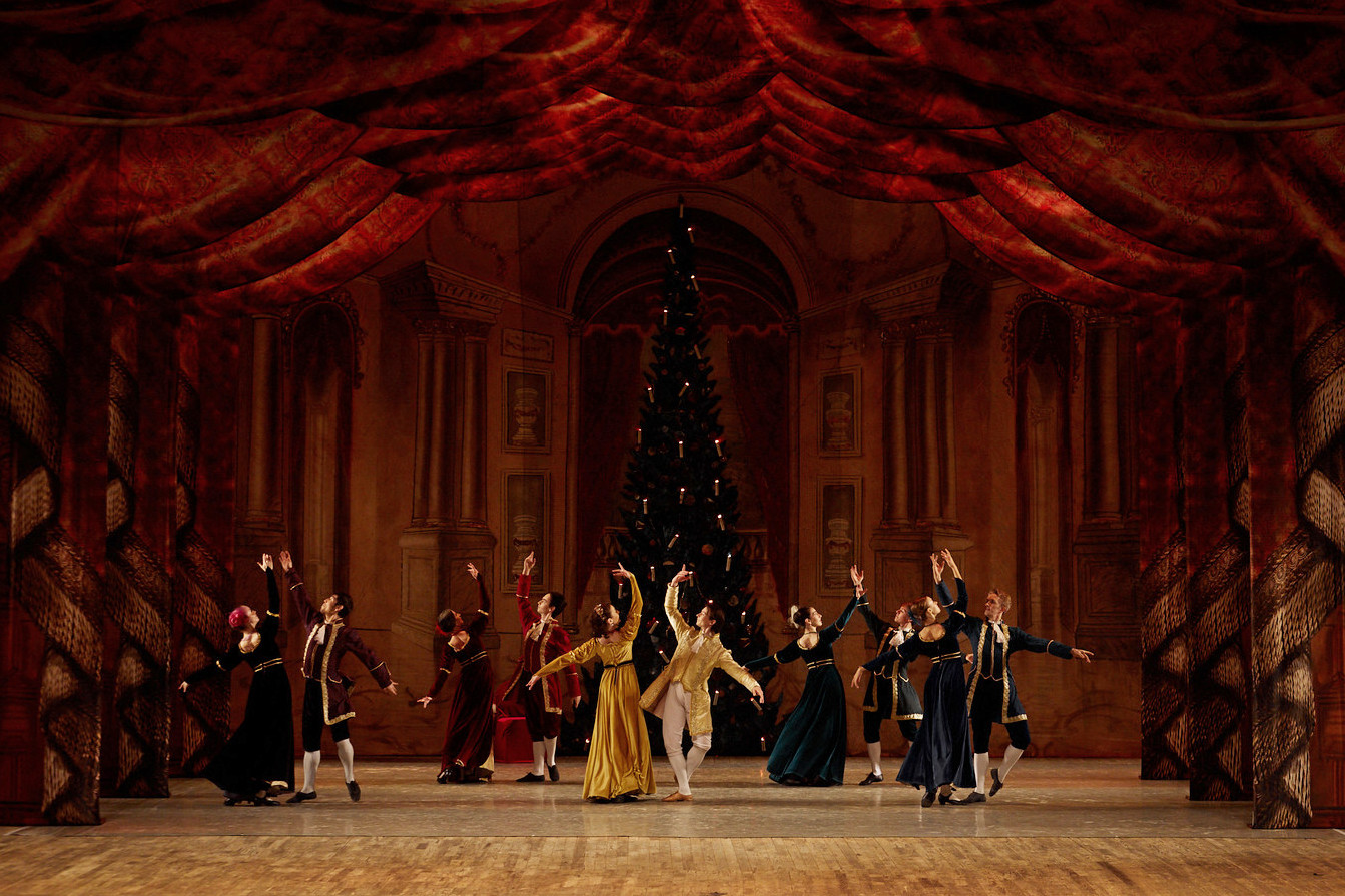 Классический национальный русский балет представил пензенцам «Щелкунчика» Классический национальный русский балет представил пензенцам «Щелкунчика»