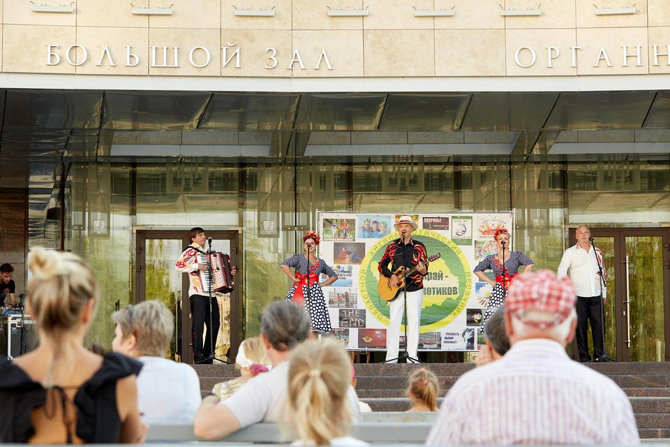 Ансамбль «Вольница» выступил в рамках акции «Сурский край – без наркотиков» Ансамбль «Вольница» выступил в рамках акции «Сурский край – без наркотиков»