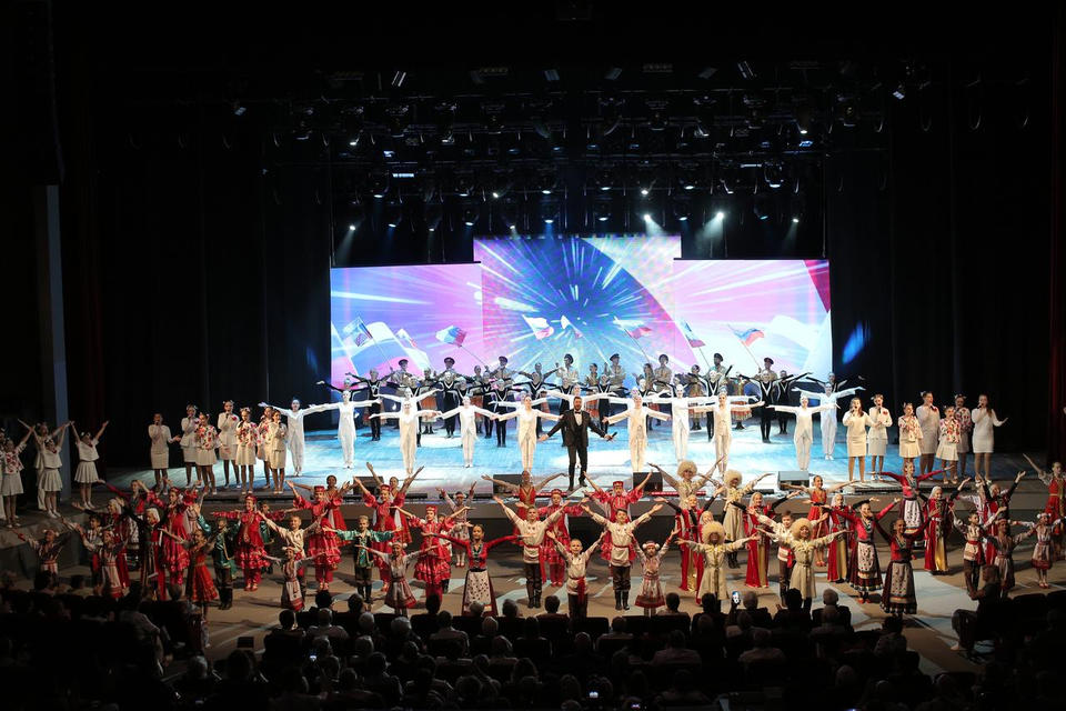 В ККЗ «Пенза» состоялось торжественное мероприятие ко Дню России и Дню города В ККЗ «Пенза» состоялось торжественное мероприятие ко Дню России и Дню города