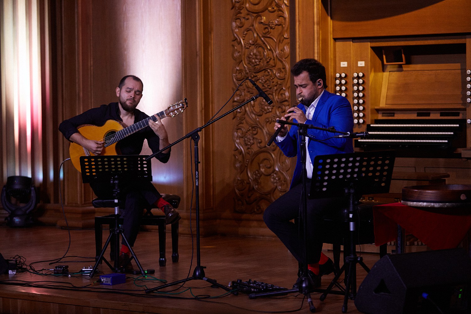 Звуки Востока: дудук и романтическая гитара прозвучали в филармонии Звуки Востока: дудук и романтическая гитара прозвучали в филармонии