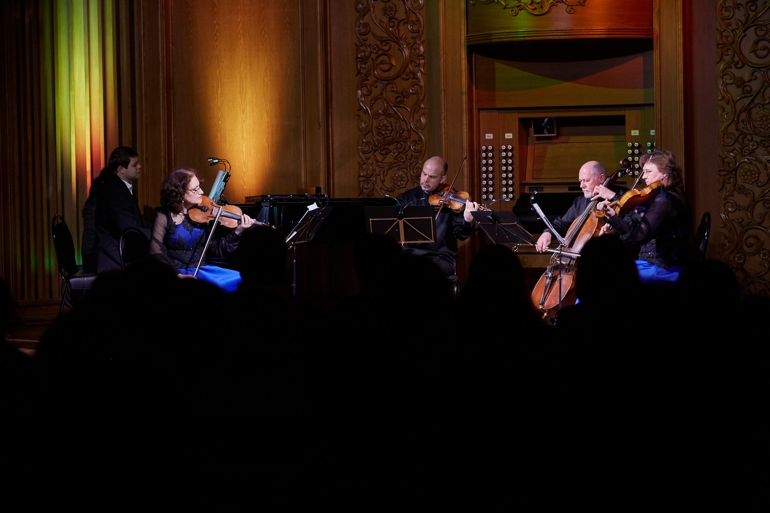 Концерт струнного квартета «Премьера» и Александра Губарькова состоялся в филармонии Концерт струнного квартета «Премьера» и Александра Губарькова состоялся в филармонии