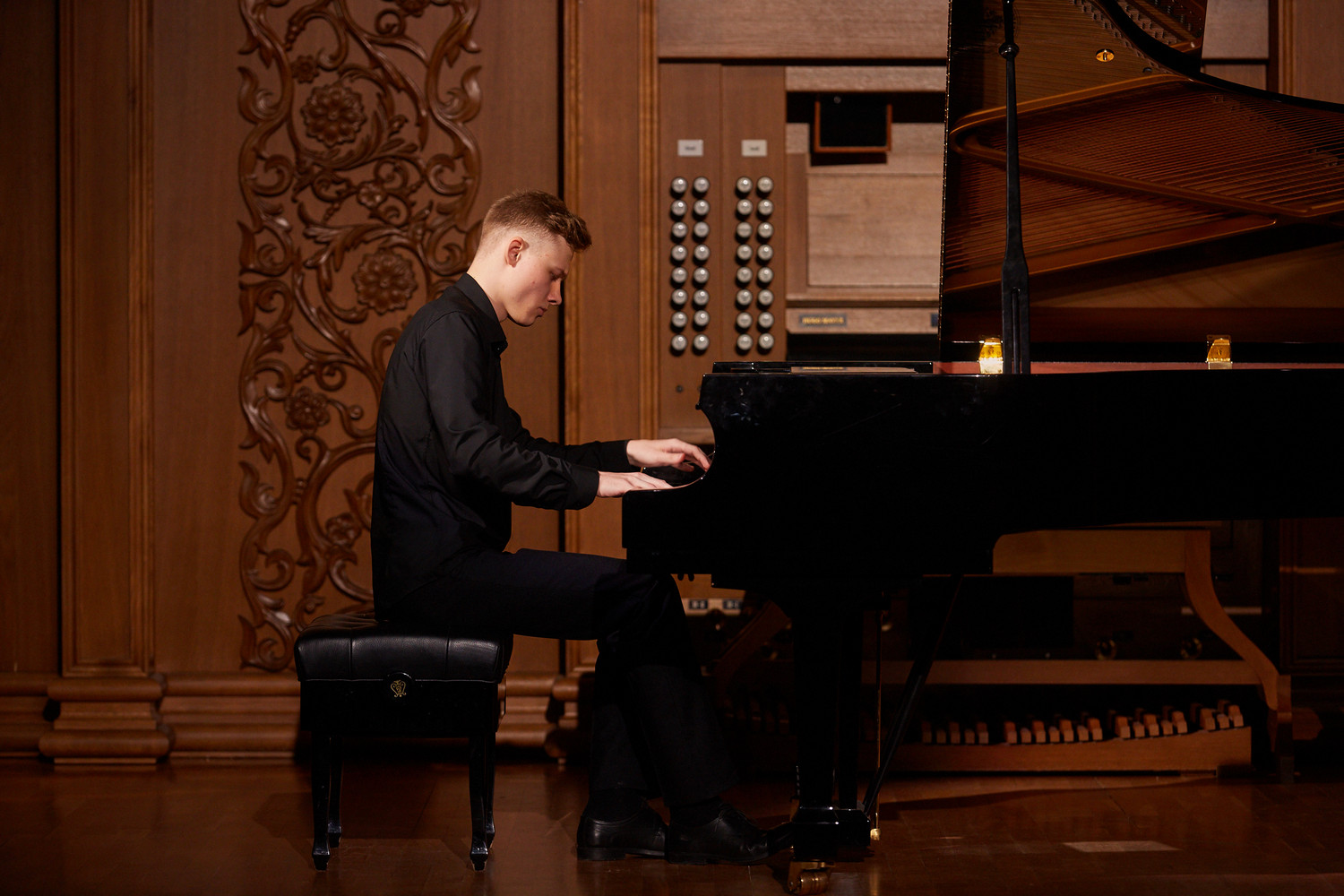 В филармонии состоялся концерт фортепианной музыки в исполнении Андрея Ускова В филармонии состоялся концерт фортепианной музыки в исполнении Андрея Ускова