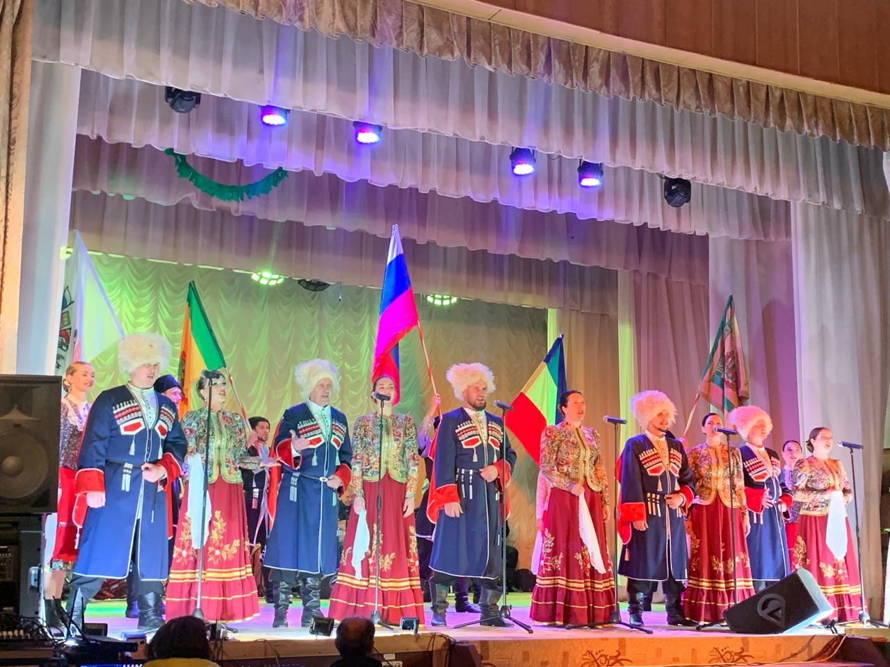 Ансамбль «Казачья застава» выступил в Чемодановке Ансамбль «Казачья застава» выступил в Чемодановке