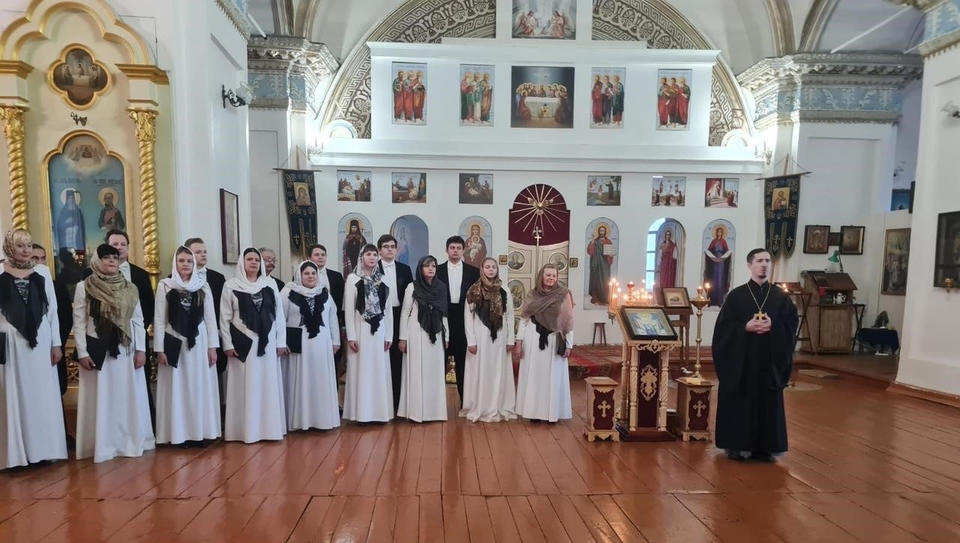 Академический хор Губернаторской симфонической капеллы выступил в Наровчате Академический хор Губернаторской симфонической капеллы выступил в Наровчате