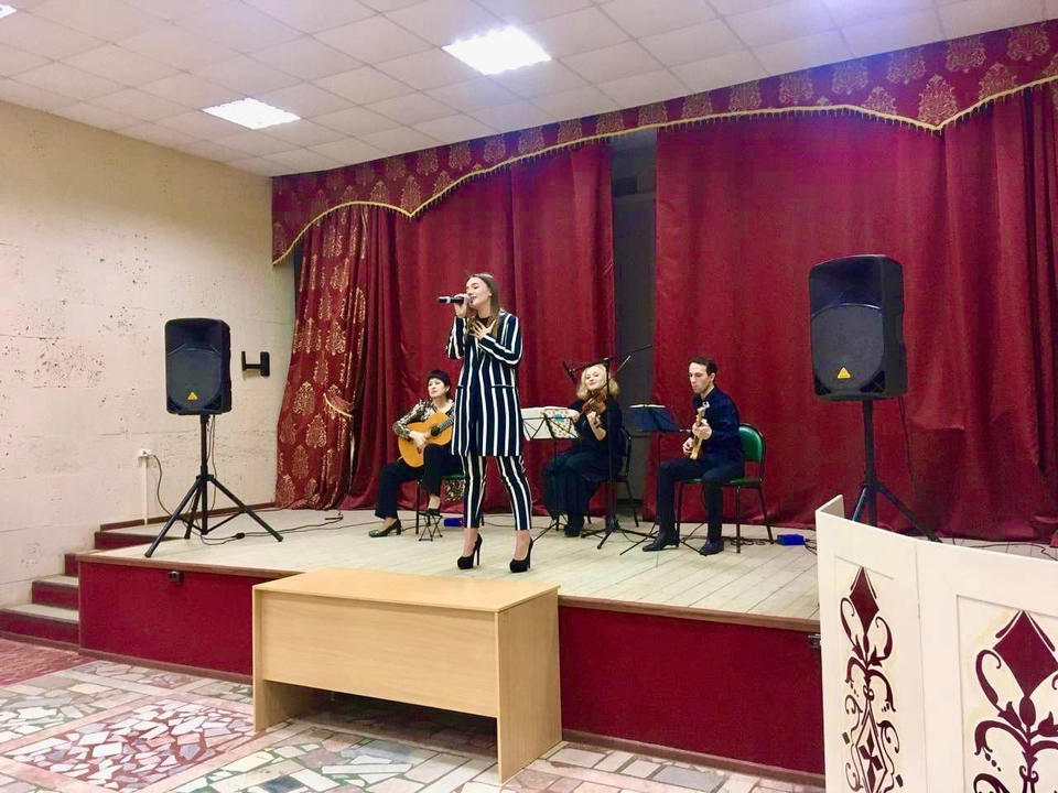 Творческий коллектив «Экспромт» выступил в санатории им. В.В. Володарского Творческий коллектив «Экспромт» выступил в санатории им. В.В. Володарского