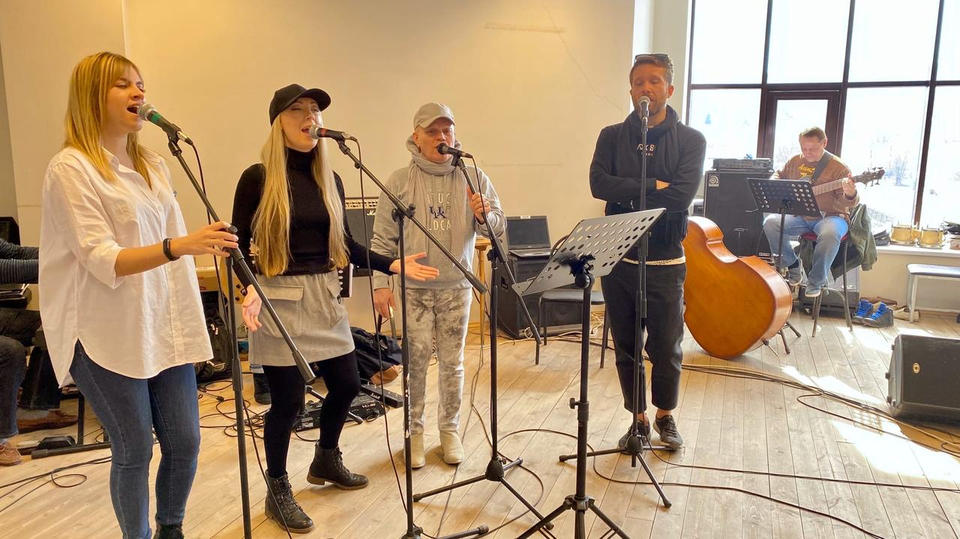 Творческие коллективы «Пензаконцерта» продолжают подготовку к сольным концертам Творческие коллективы «Пензаконцерта» продолжают подготовку к сольным концертам