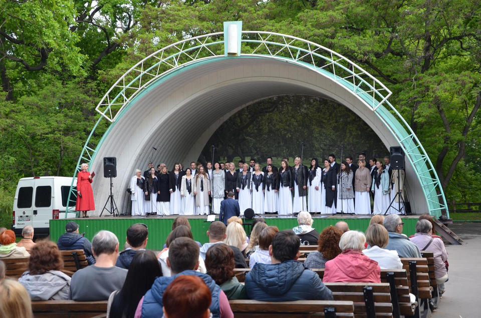 Академический хор Губернаторской симфонической капеллы выступил в Саратове Академический хор Губернаторской симфонической капеллы выступил в Саратове