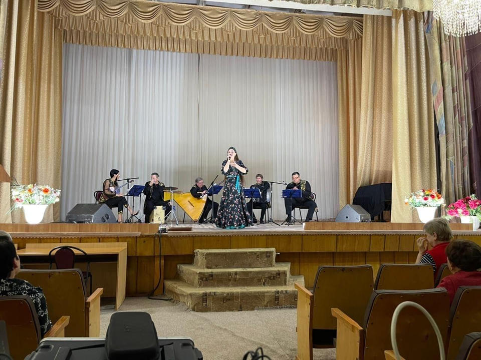 Марта Серебрякова и ансамбль «Губернiя» выступили в санатории «Берёзовая роща» Марта Серебрякова и ансамбль «Губернiя» выступили в санатории «Берёзовая роща»