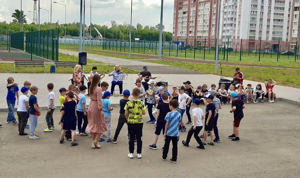 Творческий коллектив «Экспромт» выступил для учащихся средней школы № 78 города Пензы Творческий коллектив «Экспромт» выступил для учащихся средней школы № 78 города Пензы