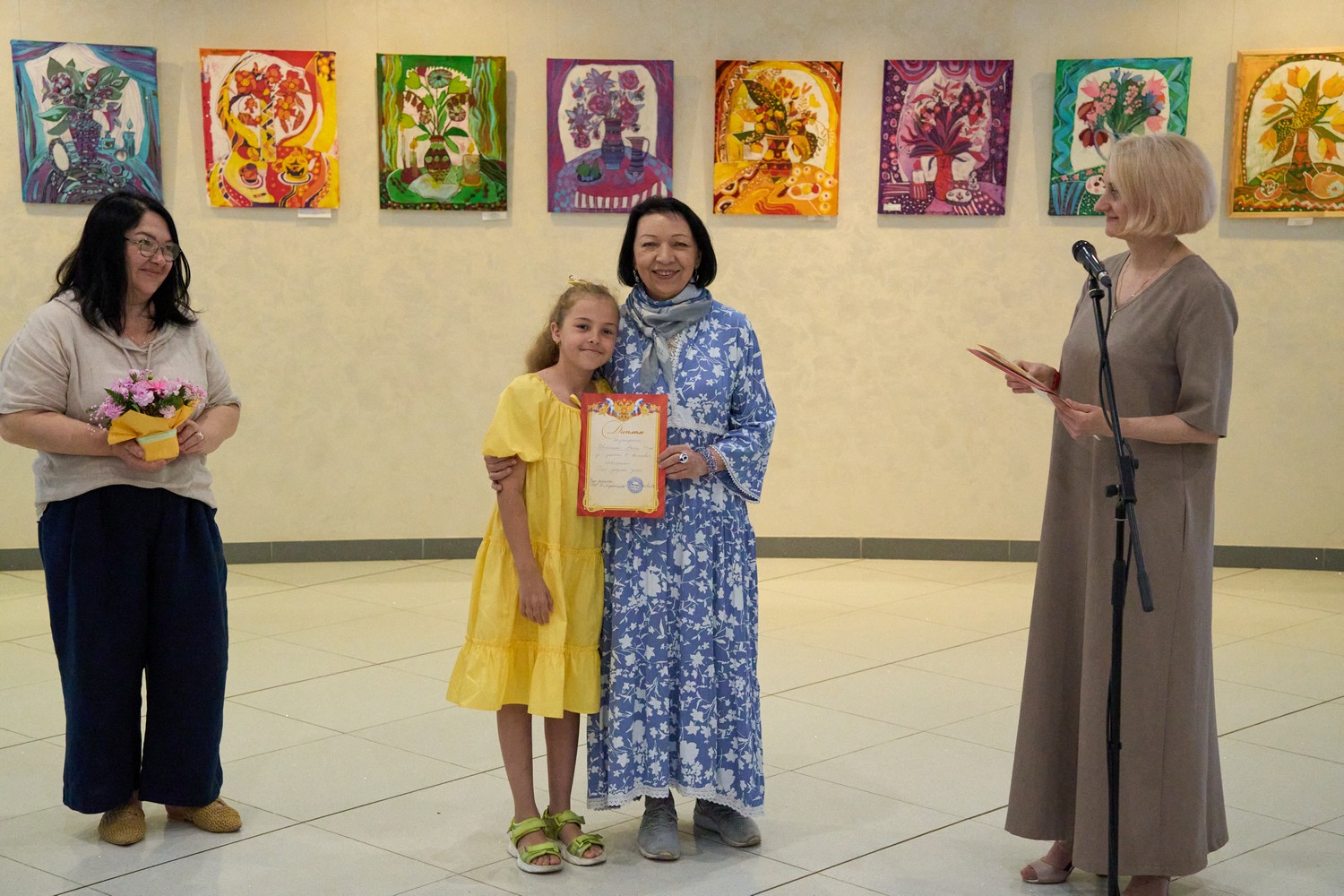 В филармонии открылась выставка детского рисунка В филармонии открылась выставка детского рисунка