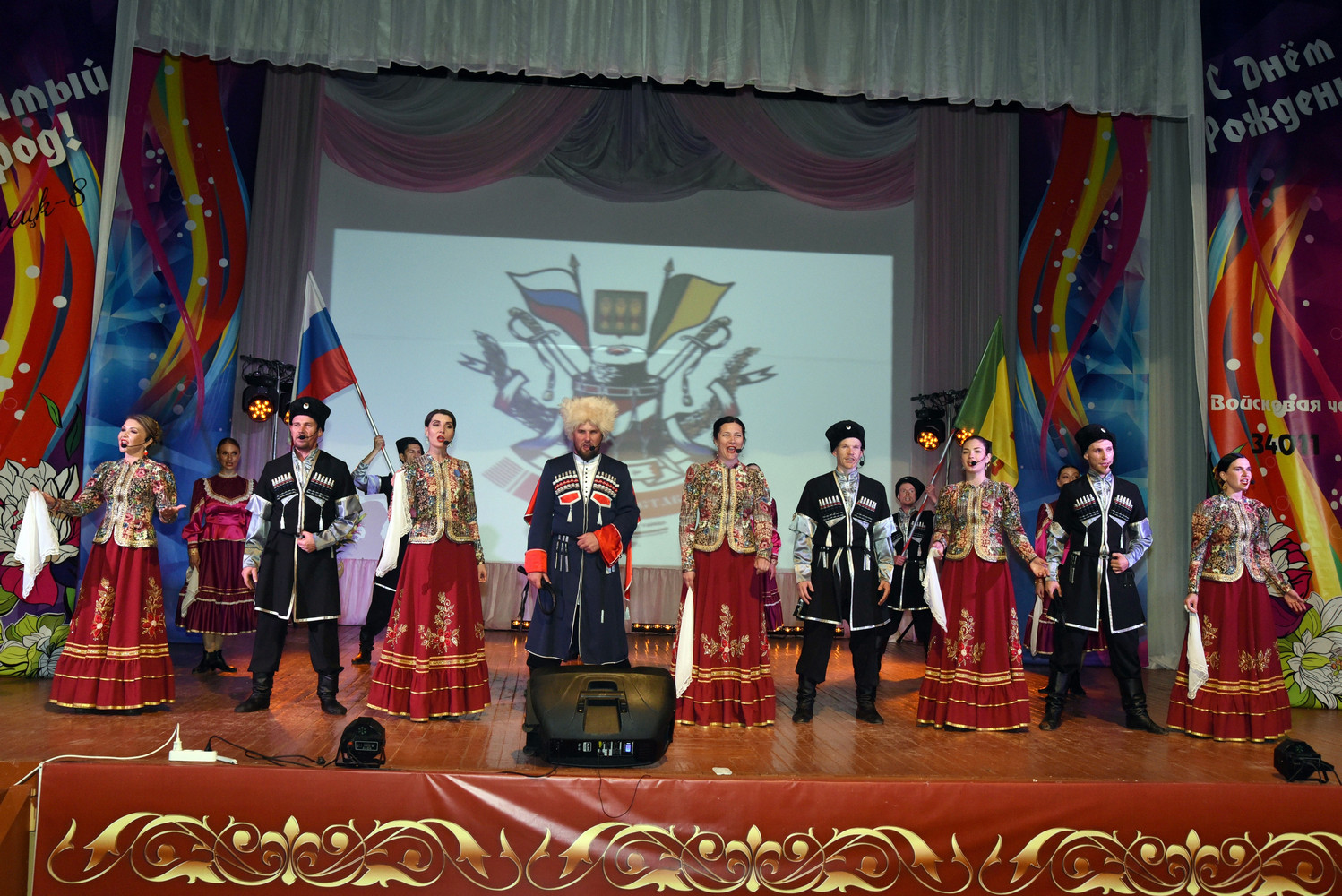 Ансамбль «Казачья застава» выступил в Кузнецке-8 Ансамбль «Казачья застава» выступил в Кузнецке-8