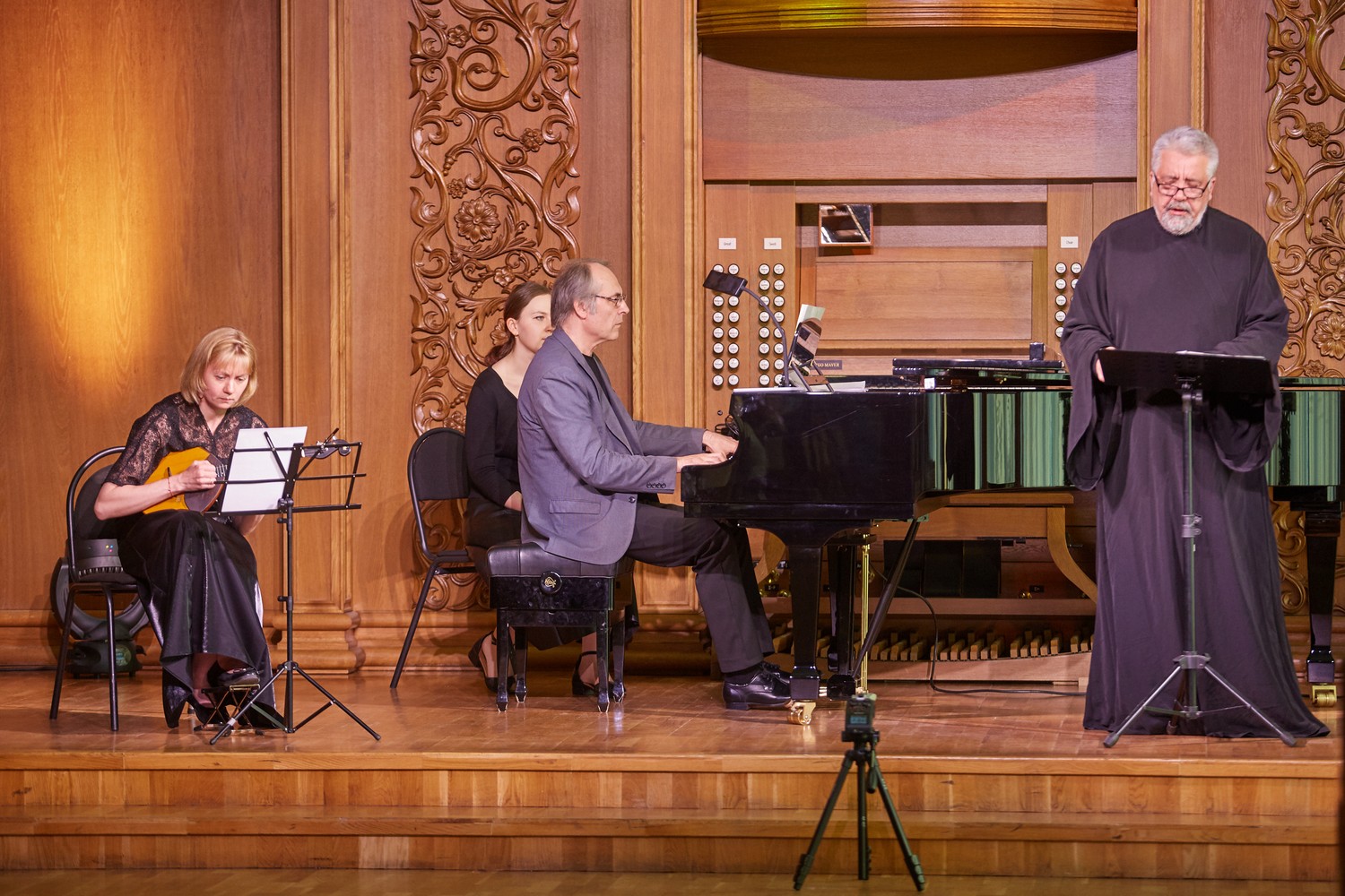 В филармонии состоялся концерт вокальной музыки Александра Позднякова В филармонии состоялся концерт вокальной музыки Александра Позднякова