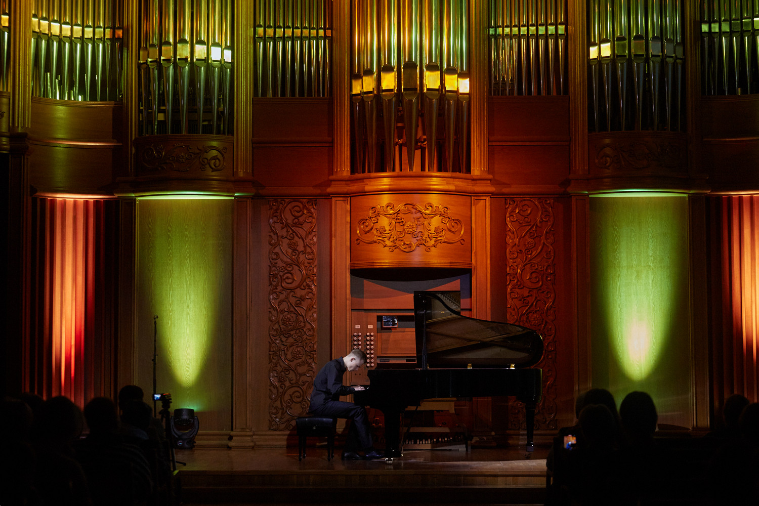 В филармонии выступил пианист Андрей Усков В филармонии выступил пианист Андрей Усков