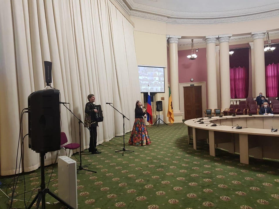 Артисты «Пензаконцерта» выступили для пензенских аграриев Артисты «Пензаконцерта» выступили для пензенских аграриев