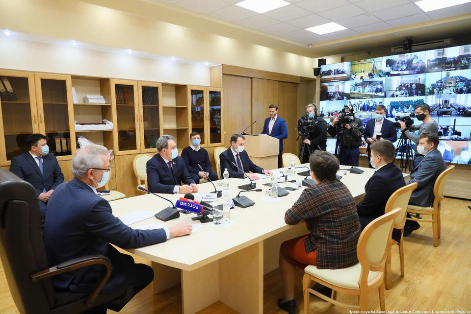 Артисты «Пензаконцерта» выступили в рамках онлайн-встречи Губернатора Ивана Белозерцева с многодетными матерями Артисты «Пензаконцерта» выступили в рамках онлайн-встречи Губернатора Ивана Белозерцева с многодетными матерями