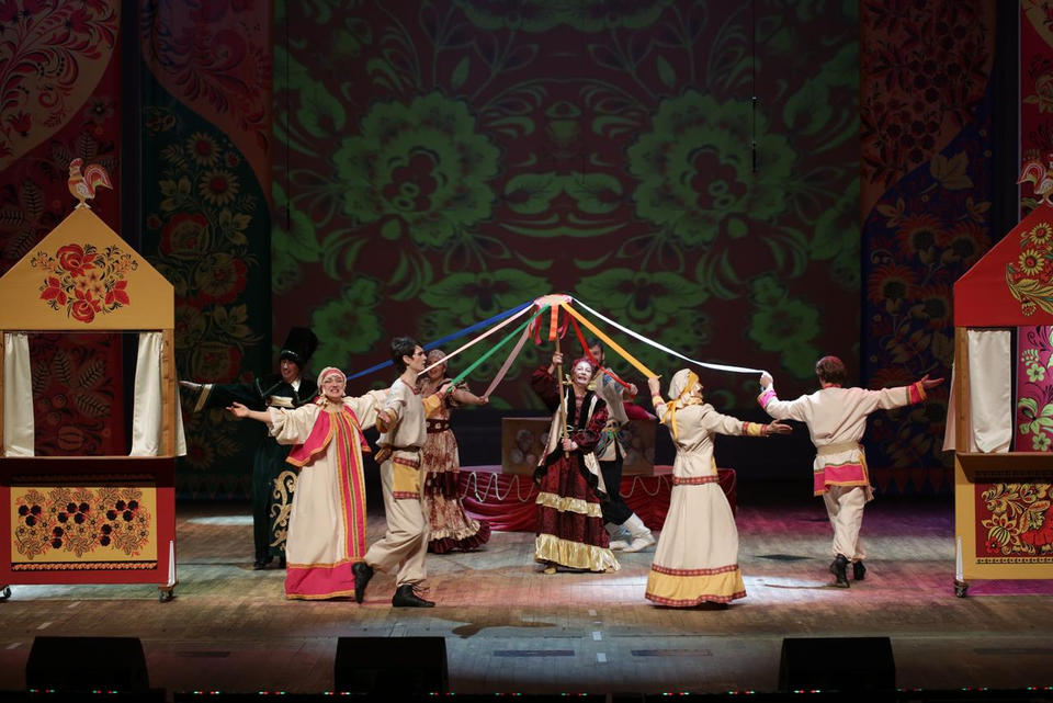 ОНЛАЙН-ТРАНСЛЯЦИЯ музыкальной сказки «У Лукоморья» в исполнении группы «Калейдоскоп»! ОНЛАЙН-ТРАНСЛЯЦИЯ музыкальной сказки «У Лукоморья» в исполнении группы «Калейдоскоп»!