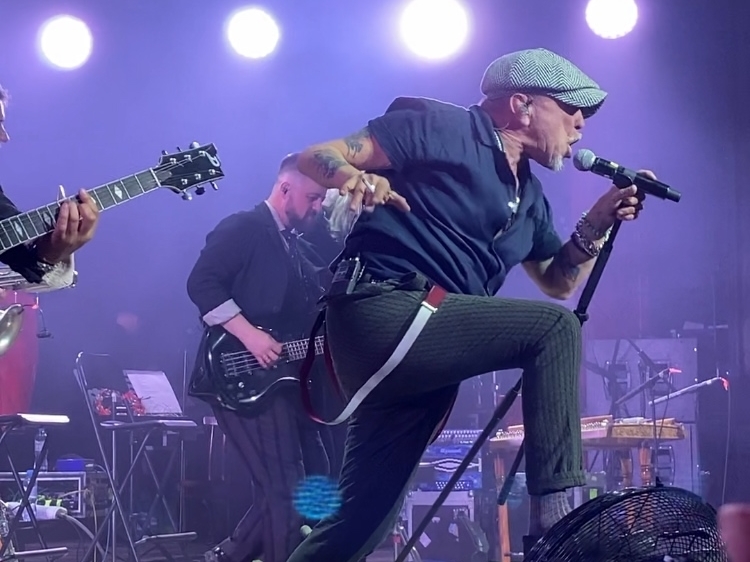 В Пензе состоялся долгожданный концерт Гарика Сукачева В Пензе состоялся долгожданный концерт Гарика Сукачева