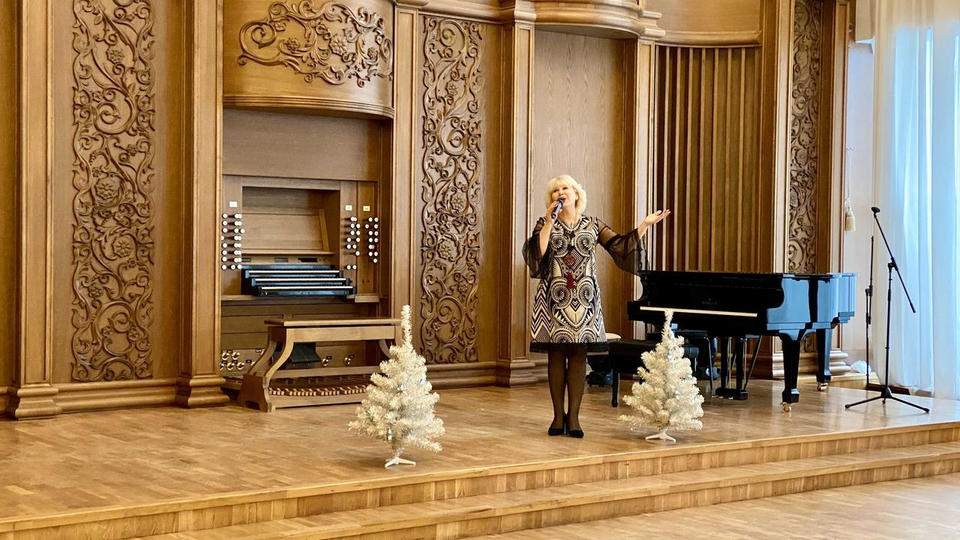 Заслуженная артистка России Елена Сафронова готовится к сольному концерту Заслуженная артистка России Елена Сафронова готовится к сольному концерту