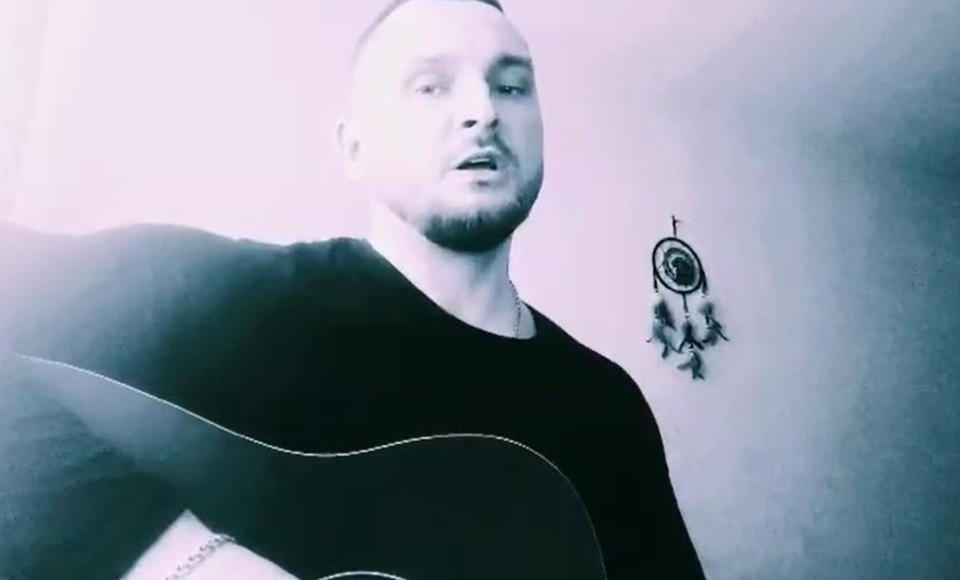 Артисты «Пензаконцерта» поддерживают инициативу Губернатора и исполняют песни военных лет Артисты «Пензаконцерта» поддерживают инициативу Губернатора и исполняют песни военных лет