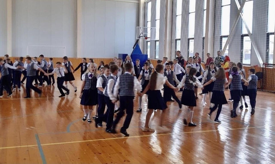 «Миряне» выступили для учащихся средней школы № 78 города Пензы «Миряне» выступили для учащихся средней школы № 78 города Пензы