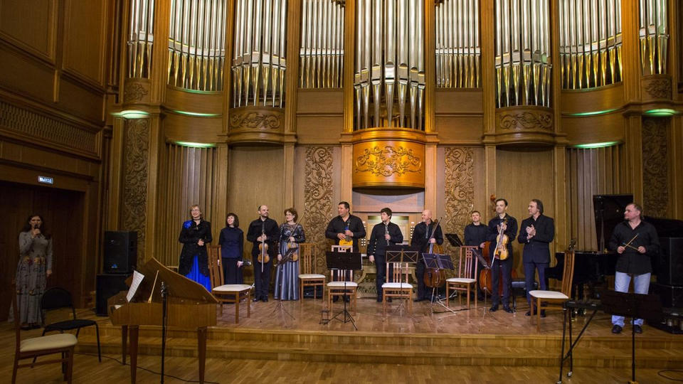 Предлагаем посмотреть фрагмент концертной программы «В кругу друзей» струнного квартета «Премьера» Предлагаем посмотреть фрагмент концертной программы «В кругу друзей» струнного квартета «Премьера»