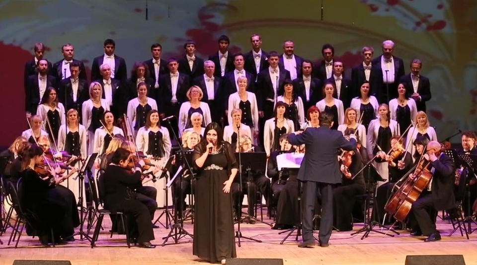 Предлагаем посмотреть фрагмент концерта Губернаторской симфонической капеллы от 2014 года! Предлагаем посмотреть фрагмент концерта Губернаторской симфонической капеллы от 2014 года!