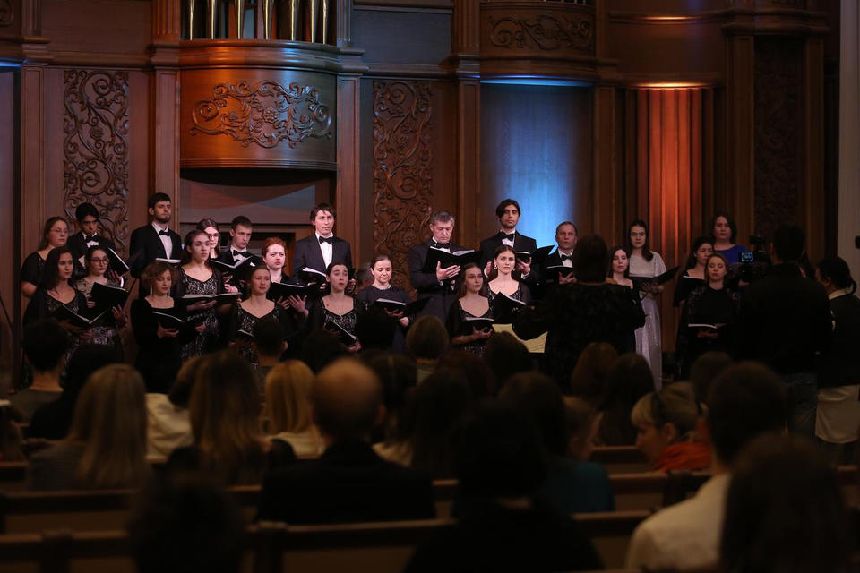 Пензенцы услышали «Весенние дивертисменты» самарского хора (11 канал) Пензенцы услышали «Весенние дивертисменты» самарского хора (11 канал)