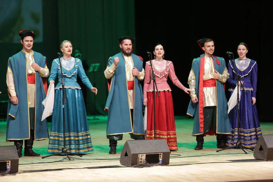 Ансамбль «Казачья застава» выступил с театрализованной постановкой «Стоит тот город на холме, на реках Пензе и Суре...» Ансамбль «Казачья застава» выступил с театрализованной постановкой «Стоит тот город на холме, на реках Пензе и Суре...»