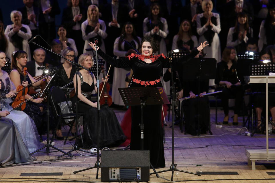 Пензенцев ждал сюрприз на концерте к старому Новому году (11 канал) Пензенцев ждал сюрприз на концерте к старому Новому году (11 канал)