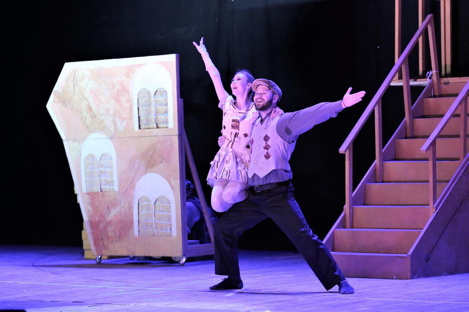 В День защиты детей группа «Калейдоскоп» представила юным зрителям «Волшебную серенаду» В День защиты детей группа «Калейдоскоп» представила юным зрителям «Волшебную серенаду»