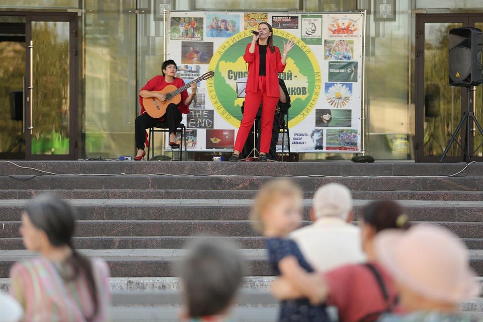 «Экспромт» выступил в рамках акции «Музыка против наркотиков!» «Экспромт» выступил в рамках акции «Музыка против наркотиков!»