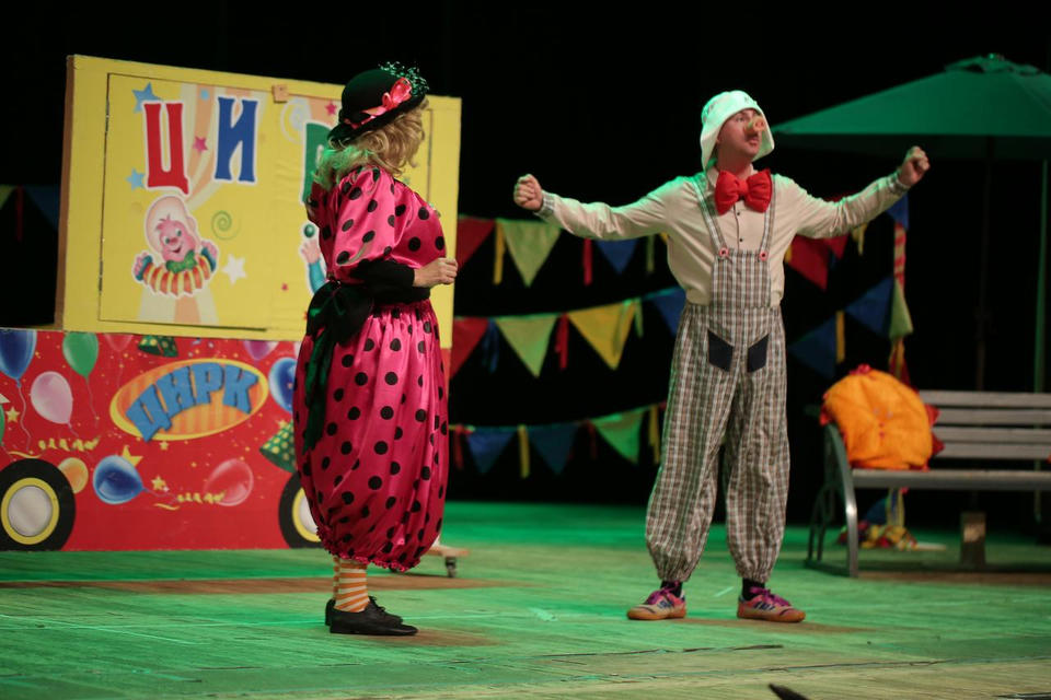 Ансамбль «Миряне» выступил с программой «Зимние святки» Ансамбль «Миряне» выступил с программой «Зимние святки»