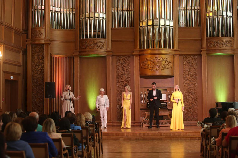 Артисты «Пензаконцерта» выступили для социальных работников Пензы Артисты «Пензаконцерта» выступили для социальных работников Пензы