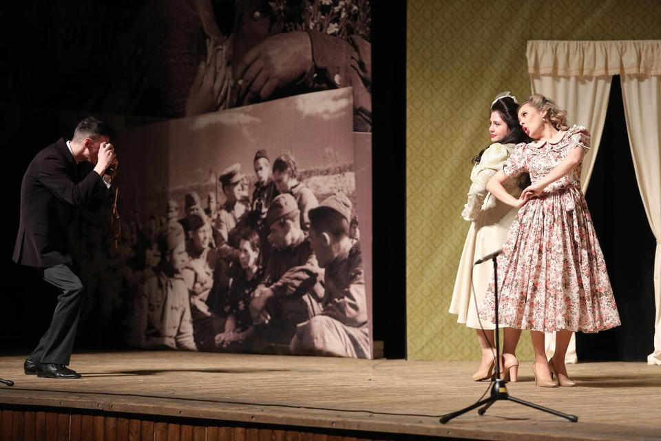 Учащиеся пензенских школ посетили спектакль «Только очень жди…» Учащиеся пензенских школ посетили спектакль «Только очень жди…»