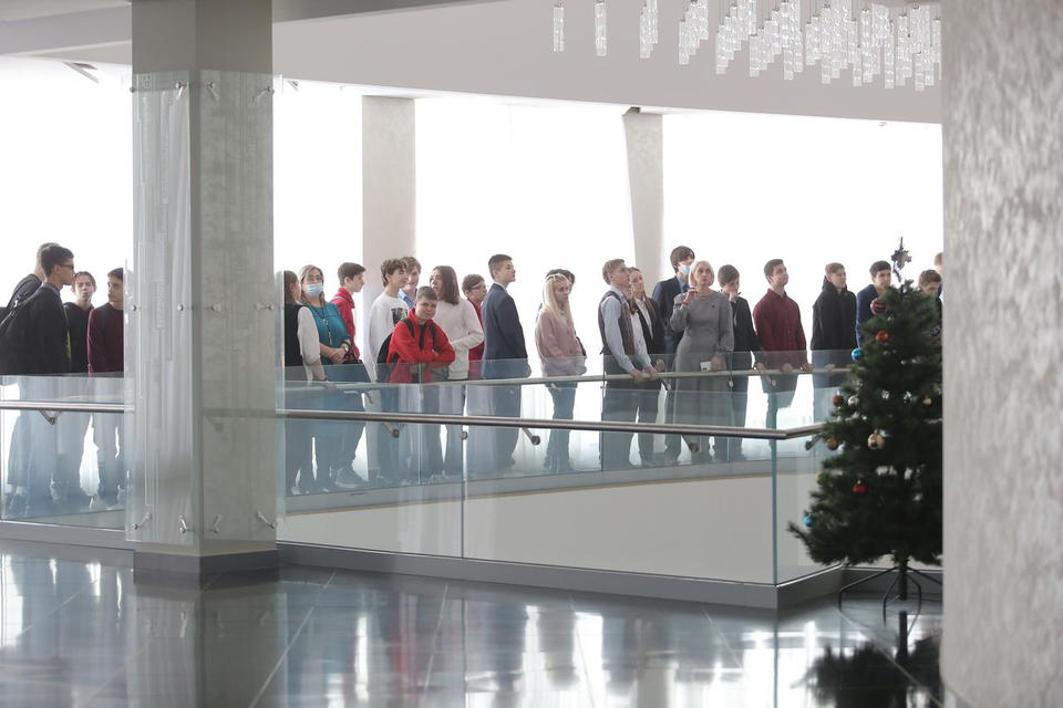 Пензенские школьники совершили экскурсию по зданию филармонии Пензенские школьники совершили экскурсию по зданию филармонии