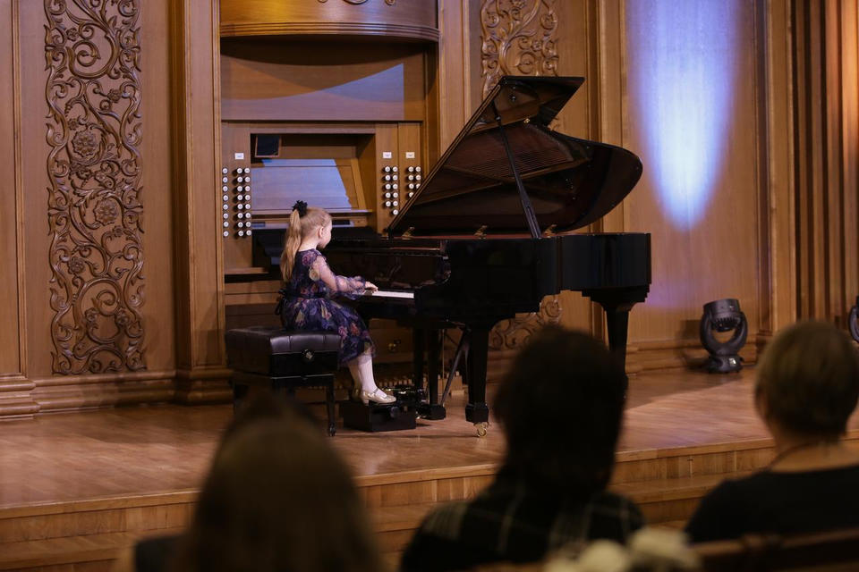 В Органном зале филармонии состоялся отчётный концерт ДМШ им. В.П. Чеха В Органном зале филармонии состоялся отчётный концерт ДМШ им. В.П. Чеха