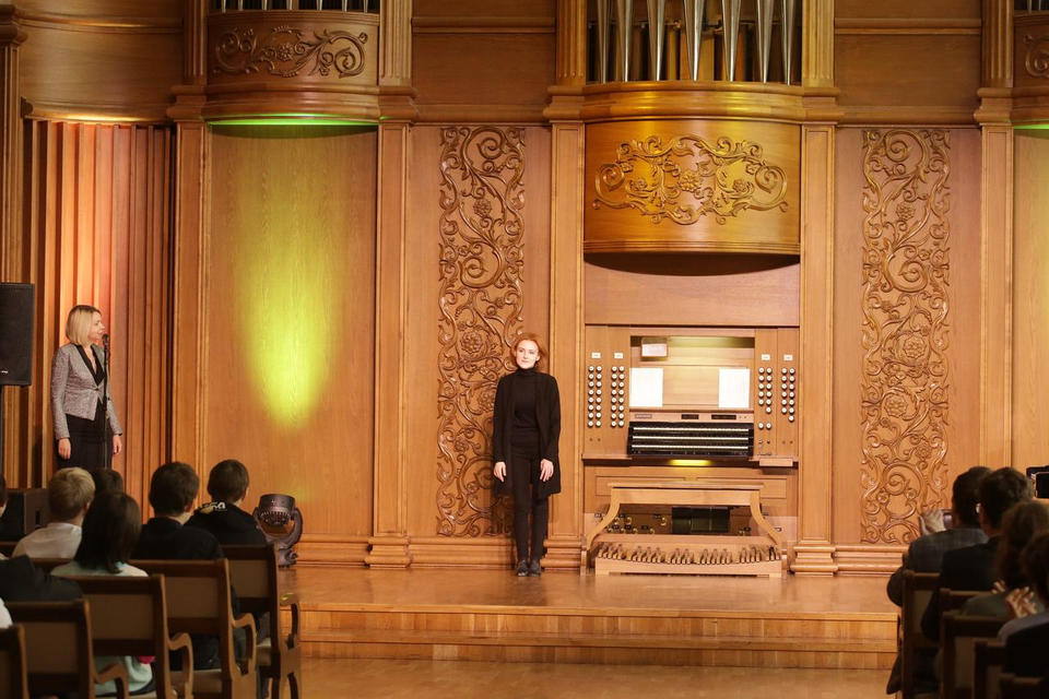 Софья Семьянова выступила с программой «Музыка вне времени» Софья Семьянова выступила с программой «Музыка вне времени»