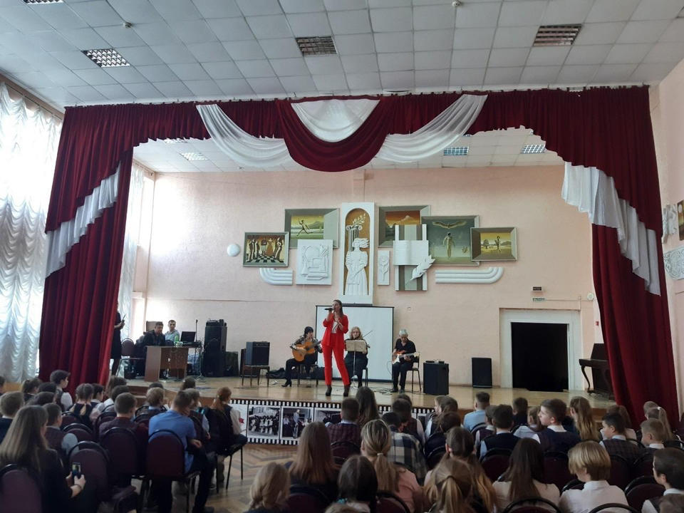 Творческий коллектив «Экспромт» выступил в средней школе №66 города Пензы Творческий коллектив «Экспромт» выступил в средней школе №66 города Пензы