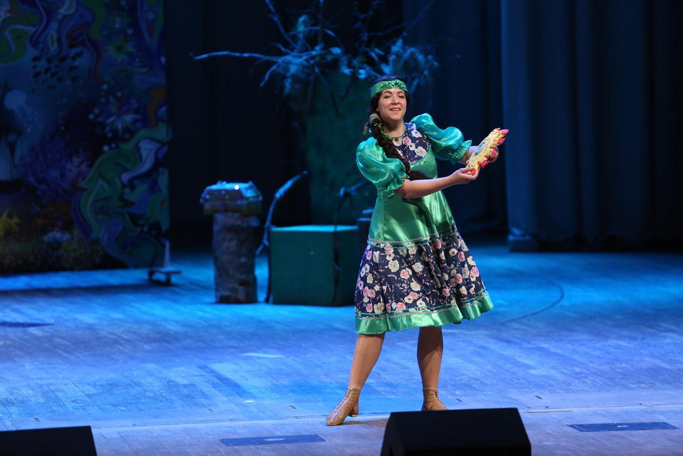 Предлагаем посмотреть музыкальный спектакль «Варвара-краса, длинная коса» в исполнении группы «Калейдоскоп» Предлагаем посмотреть музыкальный спектакль «Варвара-краса, длинная коса» в исполнении группы «Калейдоскоп»