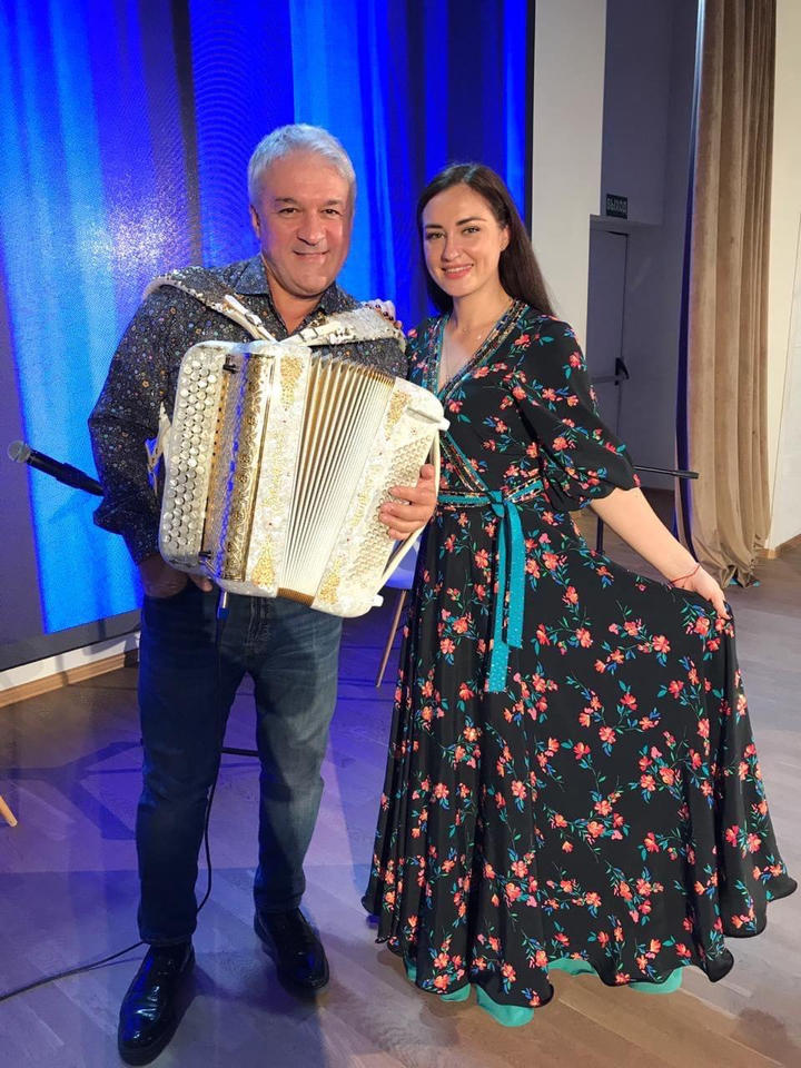 Марта Серебрякова приняла участие в программе «Гости» Валерия Сёмина на русском народном телеканале «Жар Птица» Марта Серебрякова приняла участие в программе «Гости» Валерия Сёмина на русском народном телеканале «Жар Птица»