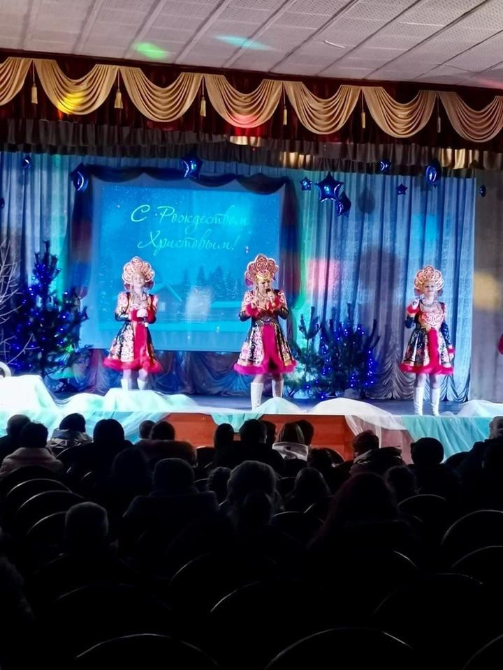 Ансамбль «Злато-Серебро» выступил в Мокшане Ансамбль «Злато-Серебро» выступил в Мокшане