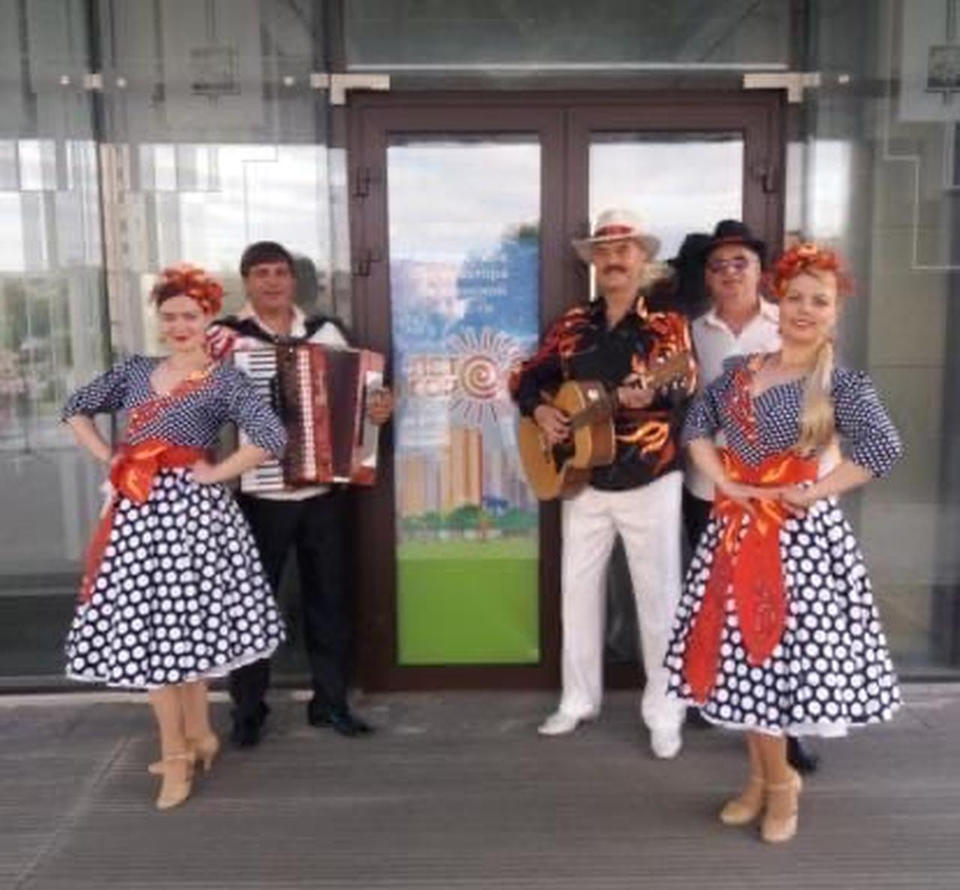 Ансамбль «Вольница» выступил в рамках акции «Музыкальное лето» Ансамбль «Вольница» выступил в рамках акции «Музыкальное лето»